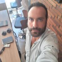 امیر بزرگیان پروفایل