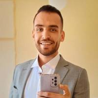 آقای خیاط پروفایل