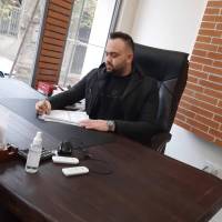 وکیلی پروفایل