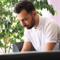 پویا بیات پروفایل