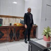 یونس دادوری  پروفایل