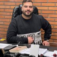 امین اشراقی  پروفایل