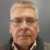 علیرضا صنعتی پروفایل