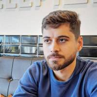پوریا ریاضی فر پروفایل