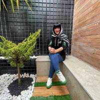 خانم آزاد پروفایل